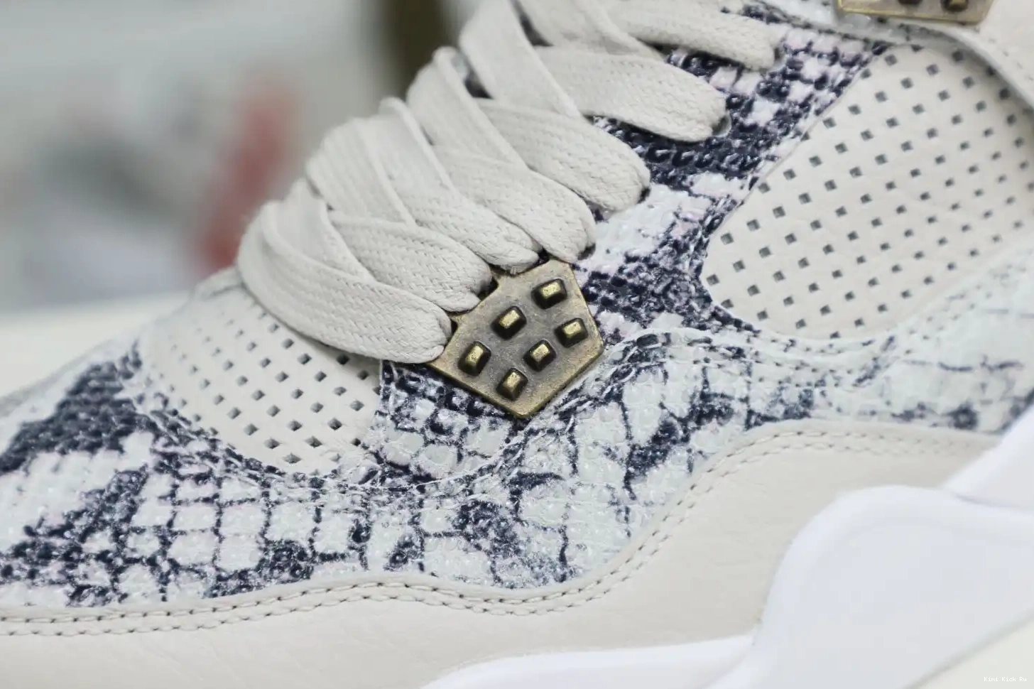 4 Kimikick retro snakeskin Air Jordan Jordan 0815
